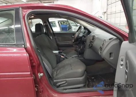 2004 Pontiac Grand Prix Gt2 z USA, uszkodzony, nr VIN 2G2WS522341236060